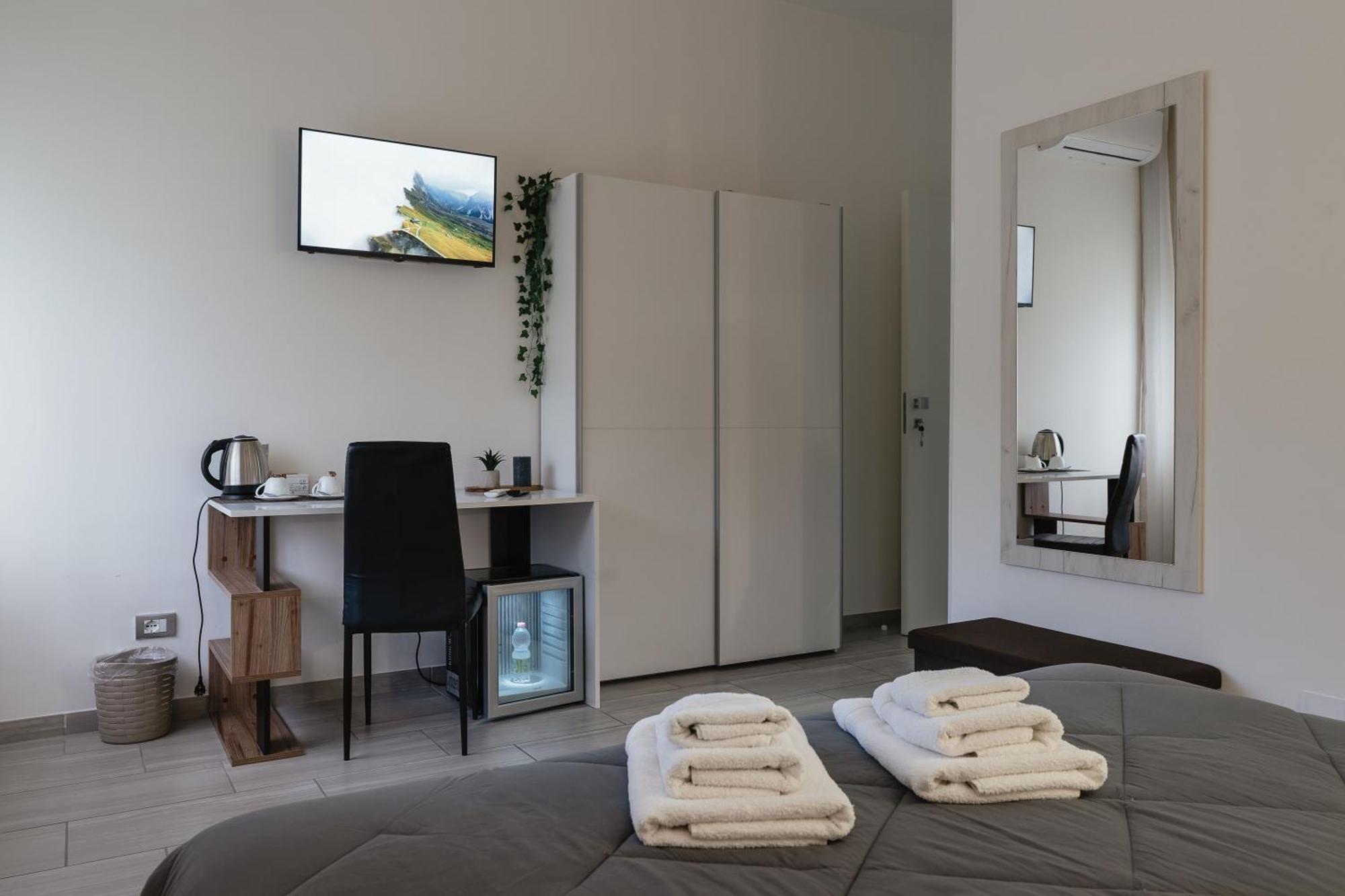 Zaro Suites B&B Catanzaro Bagian luar foto